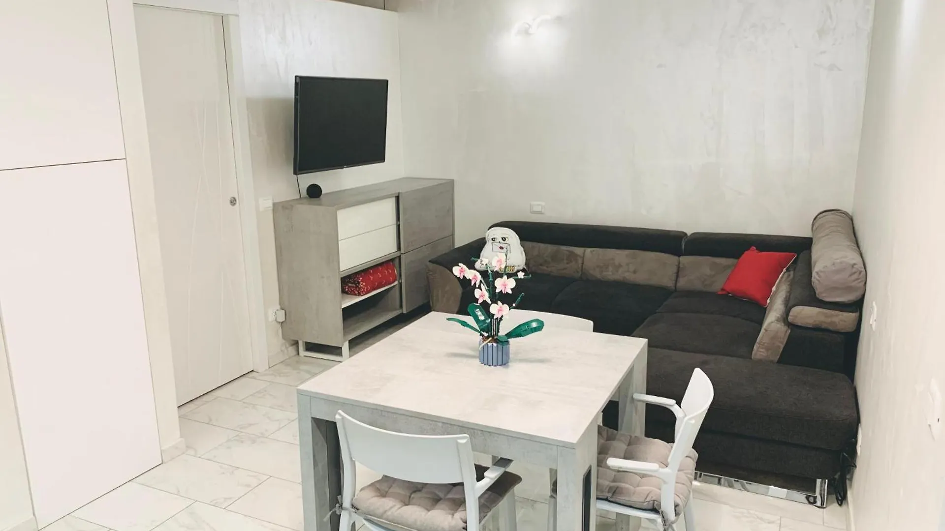 Tiburtina House - Moderno Bilocale Green, 4 Pax Rome Italy