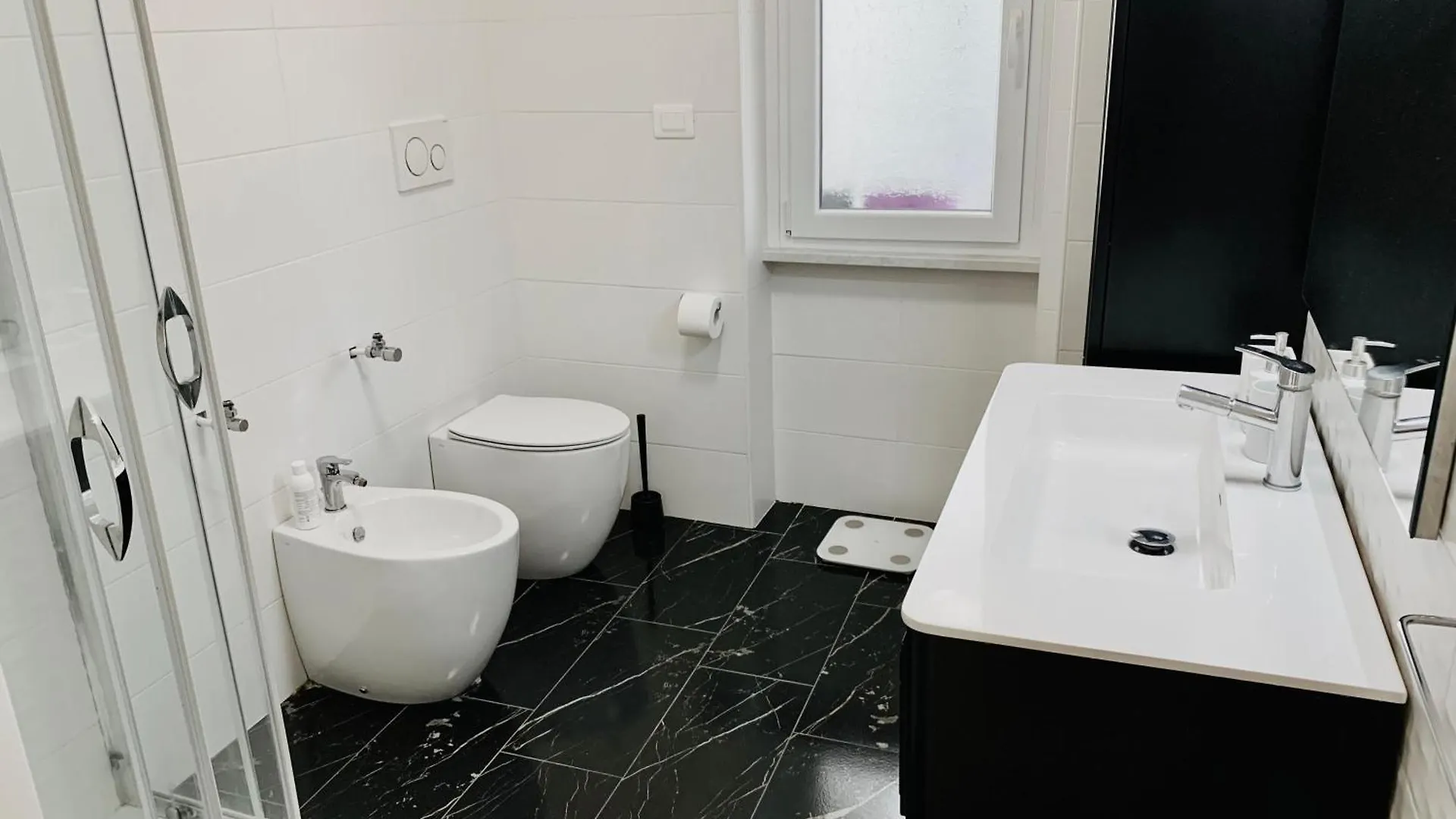 Apartment Tiburtina House - Moderno Bilocale Green, 4 Pax Rome Italy
