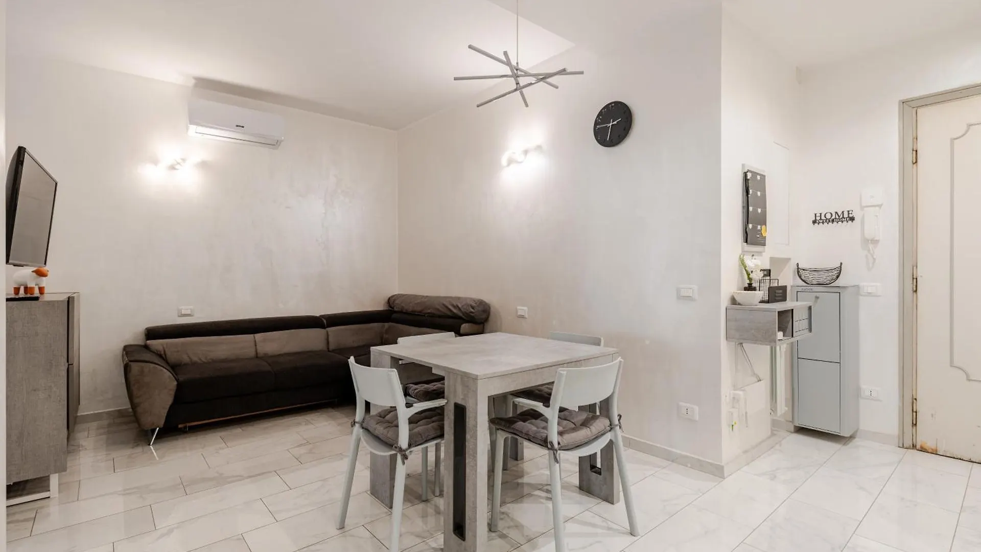 Tiburtina House - Moderno Bilocale Green, 4 Pax Rom
