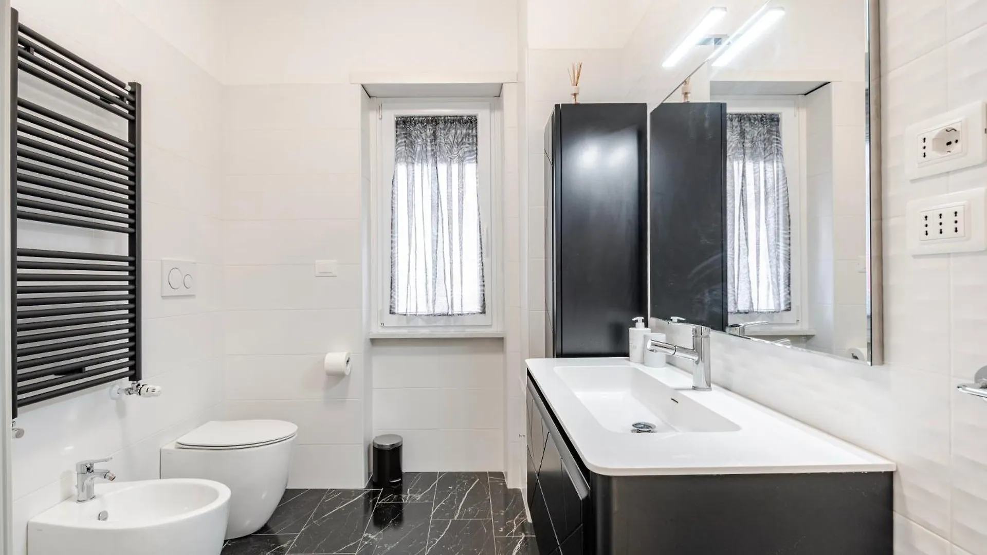 Tiburtina House - Moderno Bilocale Green, 4 Pax Roma